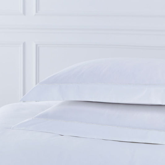 Pair of Mayfair Oxford Pillowcases - 400 TC - Egyptian Cotton - White - DUSK 1000