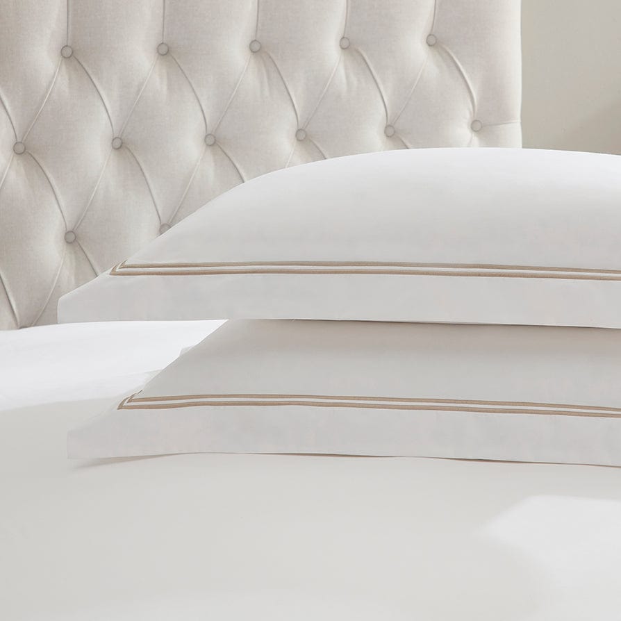 Pair of Regent Embroidered Oxford Pillowcases 400 Thread Count Satee