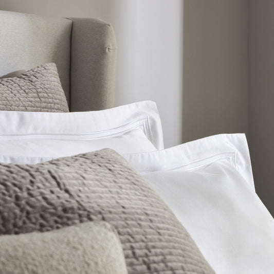 Pair of Regent Oxford Pillowcases - 400 TC - White - DUSK