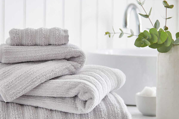 How To Choose The Perfect Bathroom Towel - DUSK