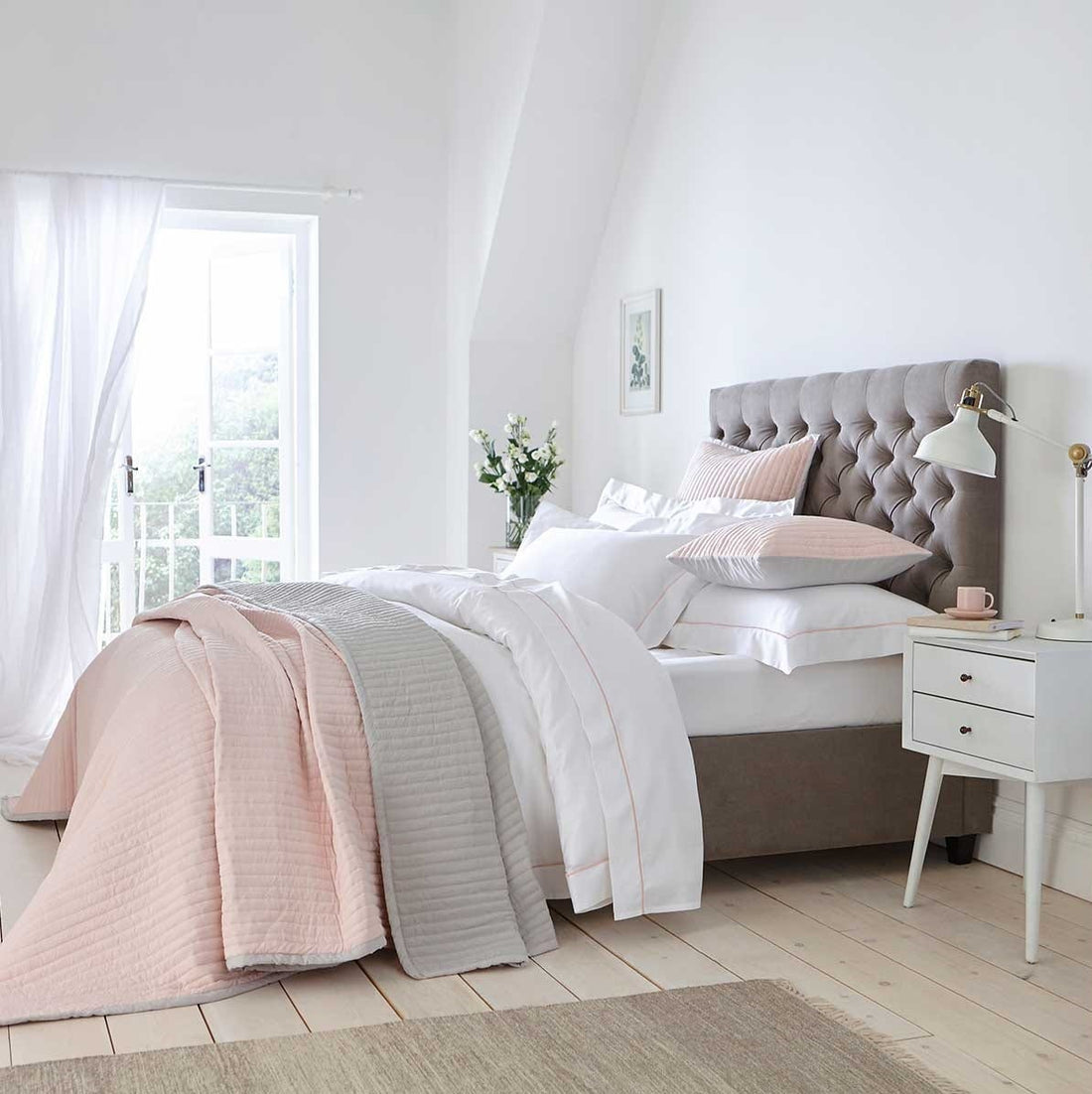 How To Choose The Perfect Colour For Your Bedroom - DUSK