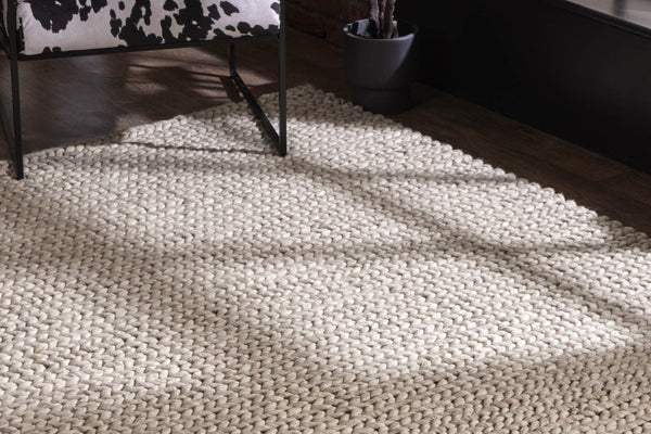 How to Clean a Rug at Home - DUSK