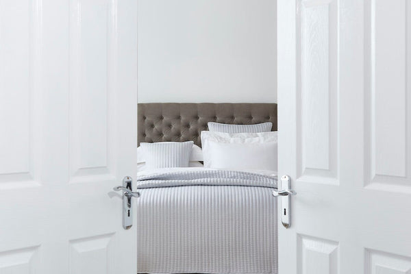 How To Create A Luxury Bedroom This Valentine's Day - DUSK