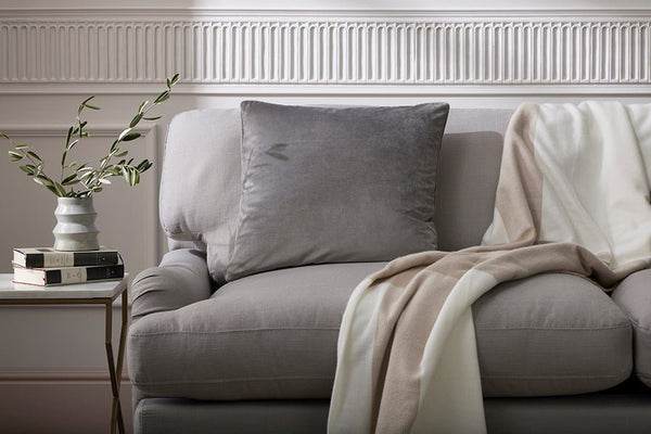 What Colours Go With a Grey Sofa? - DUSK
