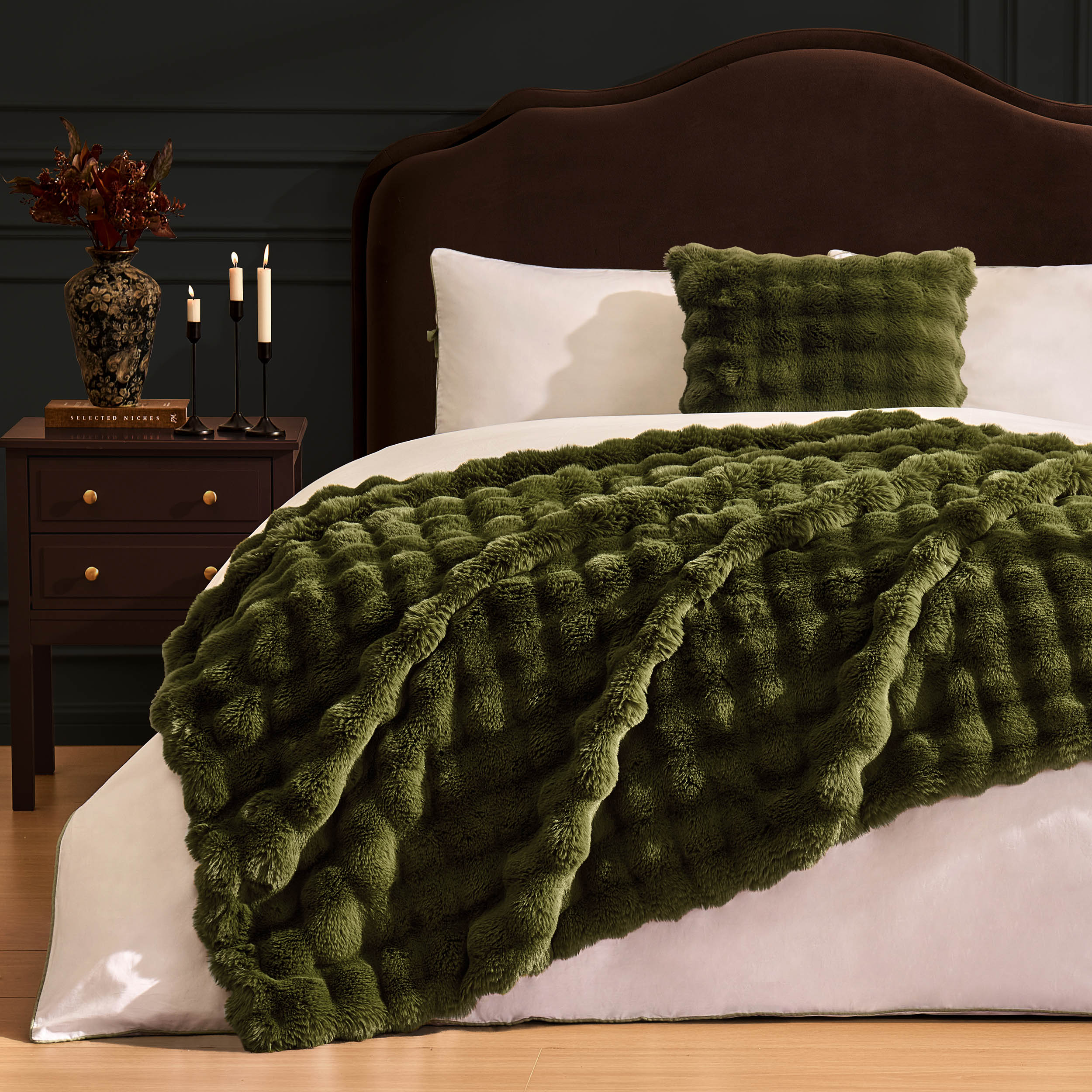 Super Soft Bobble Faux Fur Throw - Green