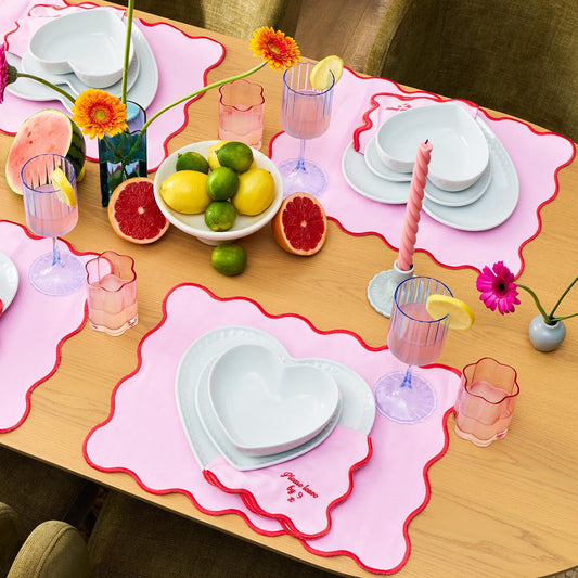 Please leave by 9 Scallop Edge Set of 4 Napkins - Pink/Red