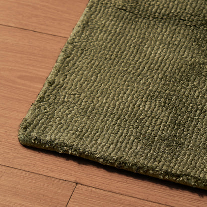 Kayla Plain Viscose Loop Rug - Forest Green