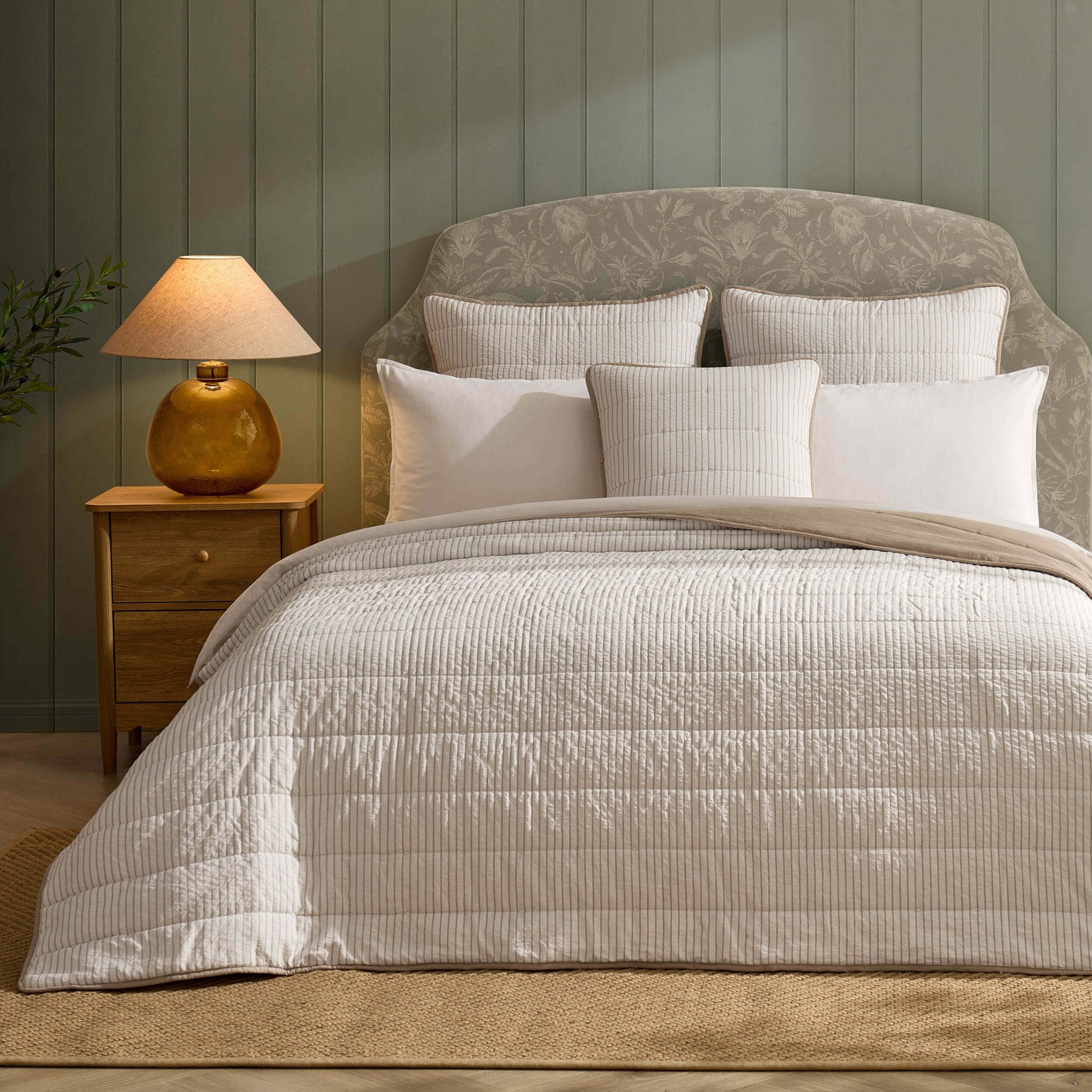 Albi Stripe Seersucker Bedspread - Natural/White - DUSK
