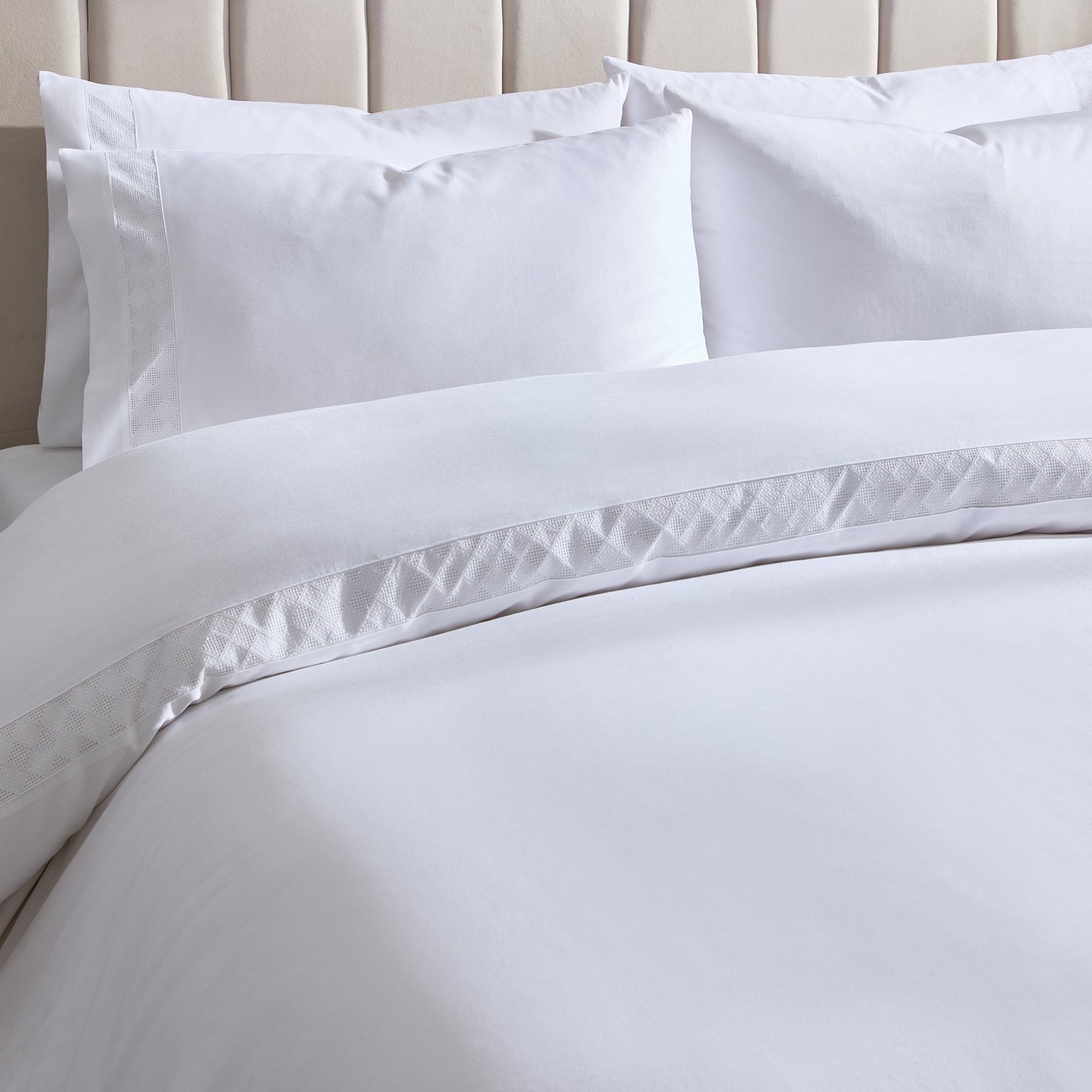 Alma 300 Thread Count Duvet Cover - Sateen - Off White - DUSK