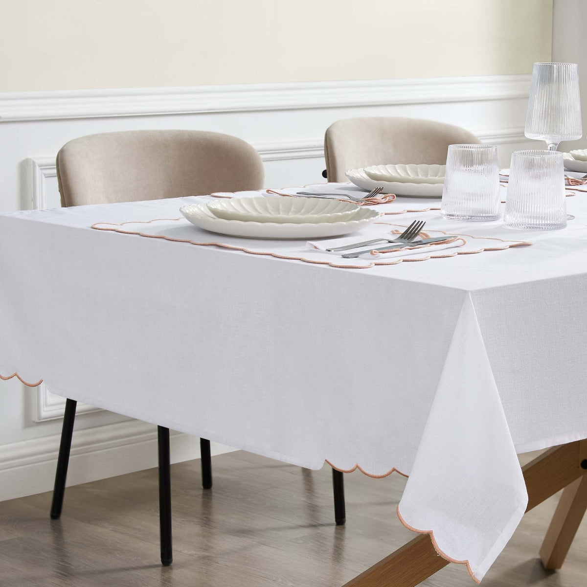 Amor Scallop Edge Tablecloth - Pink Sand - DUSK