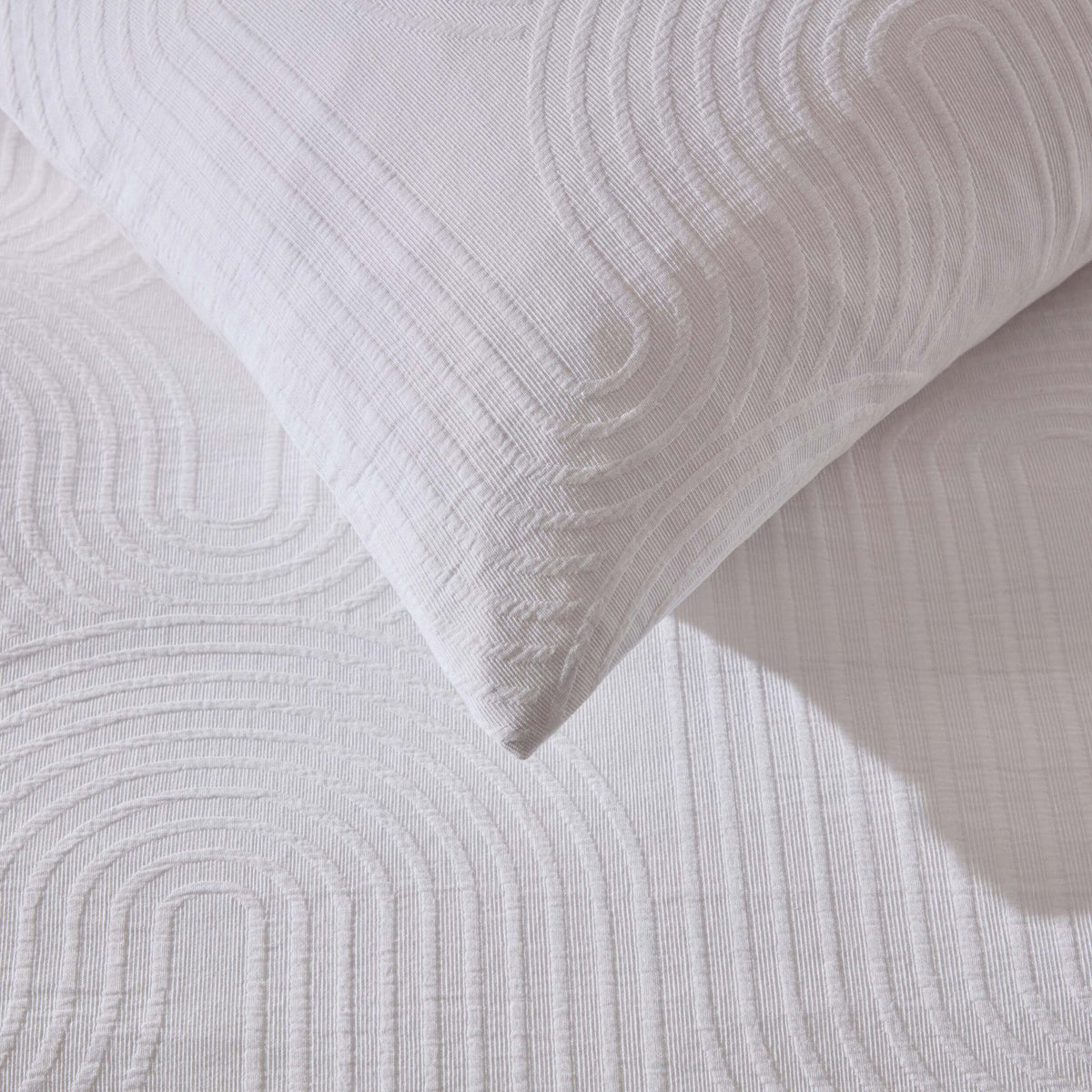 Archie Geo Woven Jaquard 200 Thread Count Duvet Cover & Pillowcase Set - White - DUSK