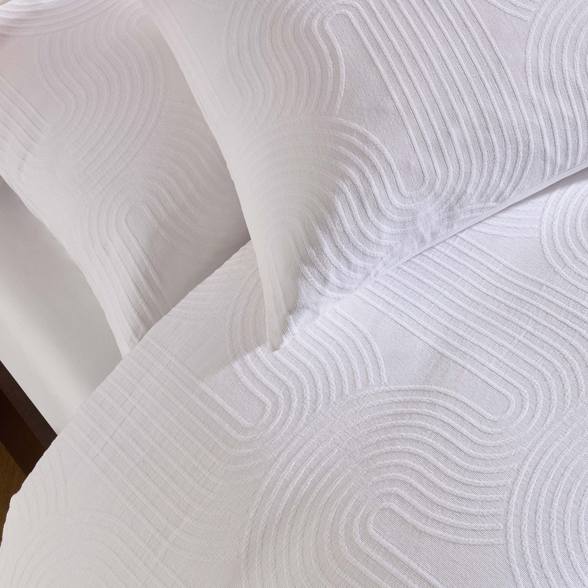 Archie Geo Woven Jaquard 200 Thread Count Duvet Cover & Pillowcase Set - White - DUSK