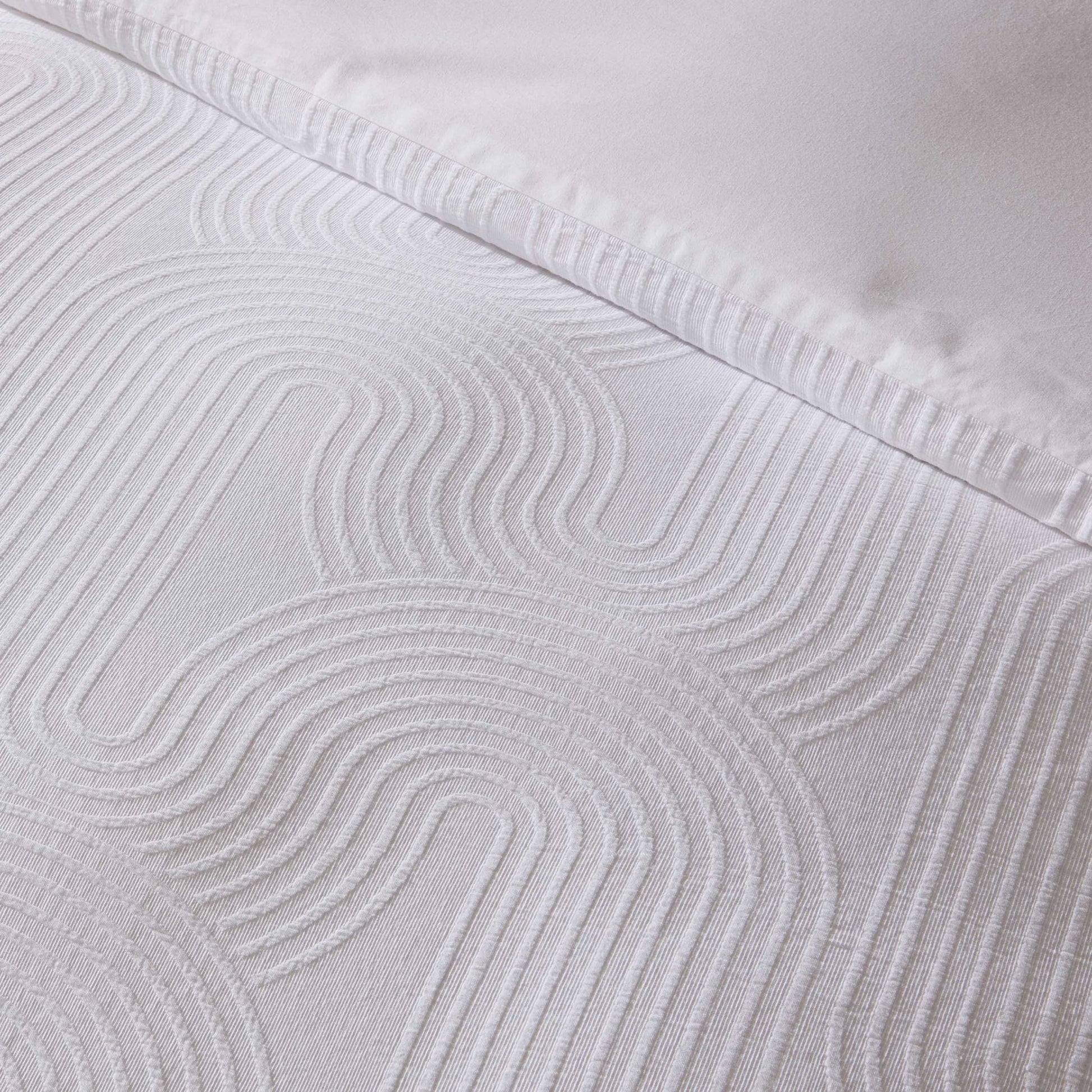 Archie Geo Woven Jaquard 200 Thread Count Duvet Cover & Pillowcase Set - White - DUSK