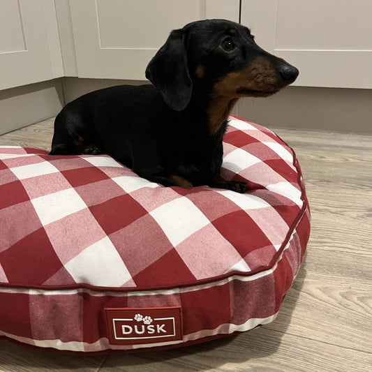 Beau Valentines Gingham Love Heart Dog Bed - White/Red - DUSK