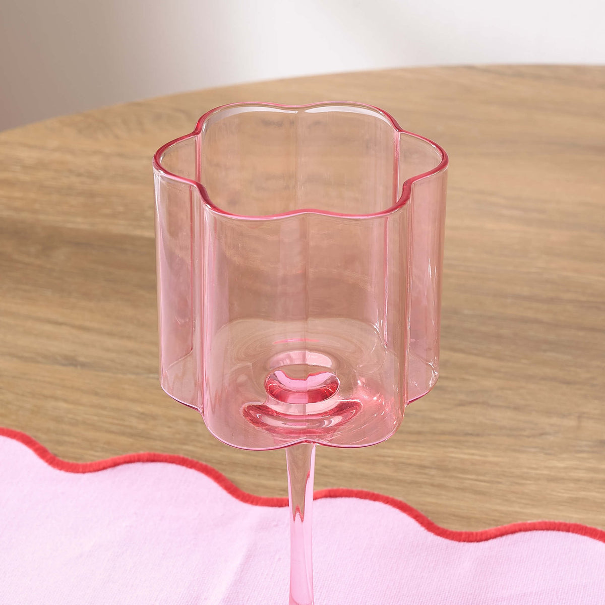 Brynn Scalloped Edge Wine Glasses - Set of 4 - Pink - DUSK