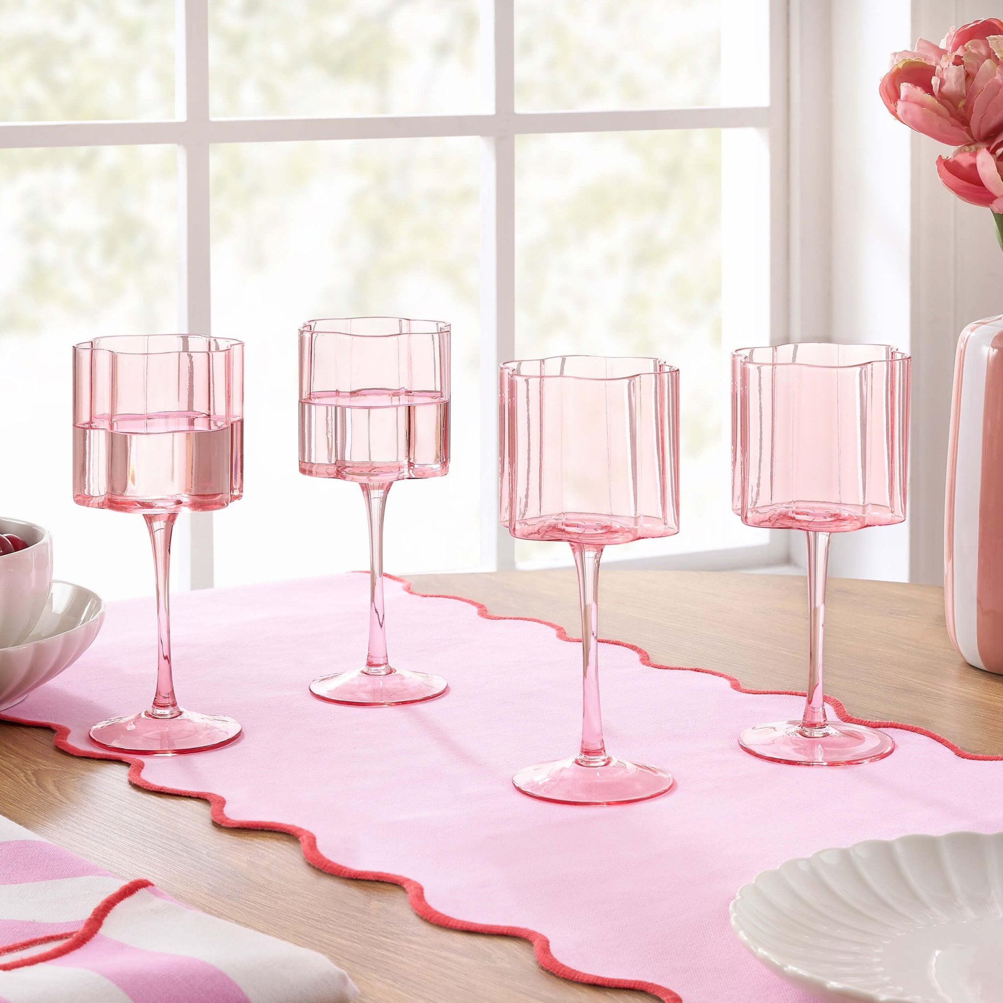 Brynn Scalloped Edge Wine Glasses - Set of 4 - Pink - DUSK
