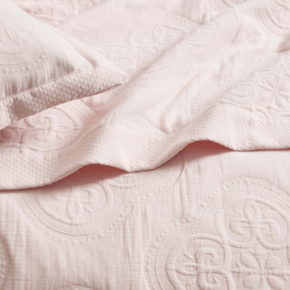 Cannes Matelassé Bedspread - Ballet Slipper - DUSK