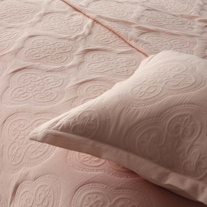 Cannes Matelassé Bedspread - Ballet Slipper - DUSK