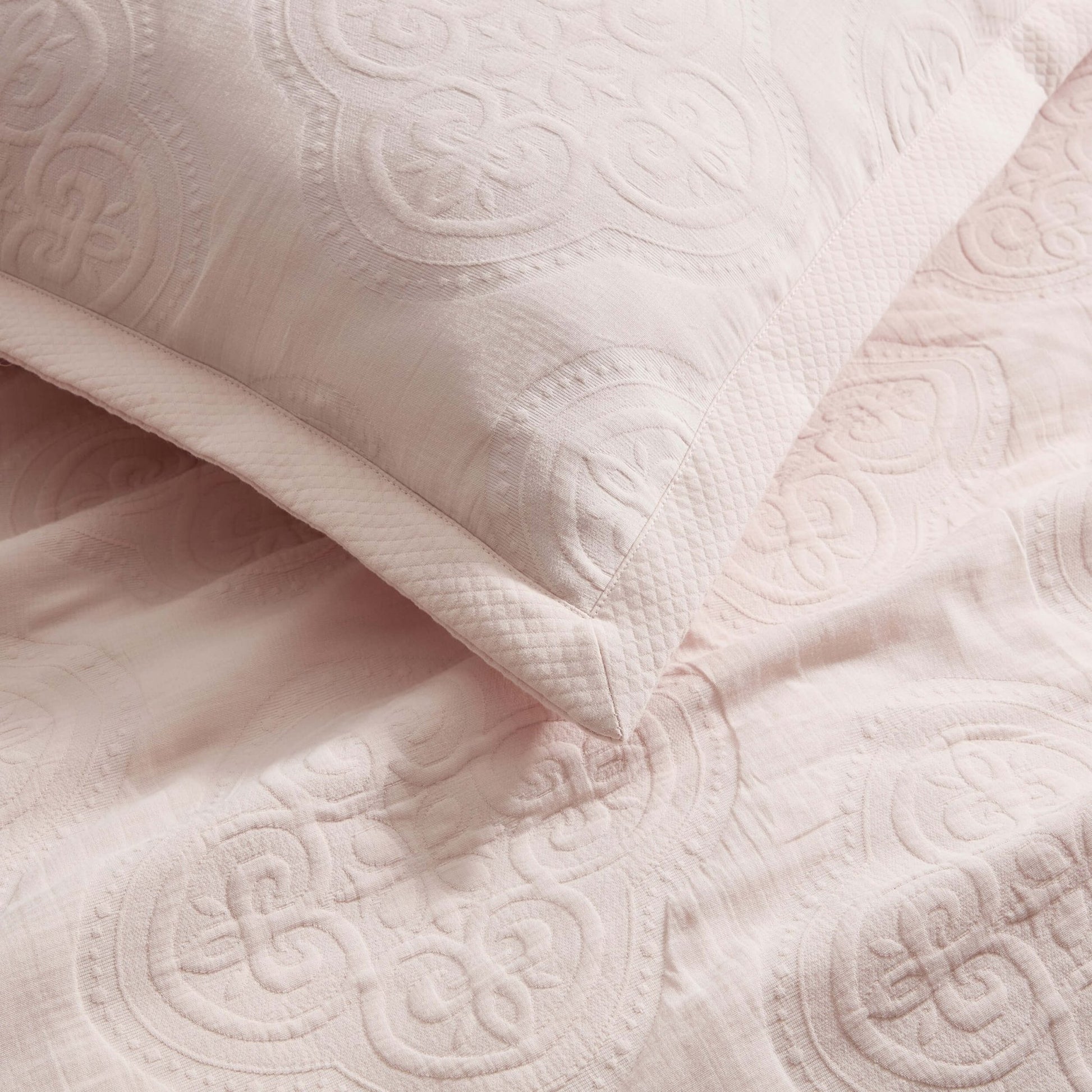 Cannes Matelassé Cushion Cover - Ballet Slipper - DUSK