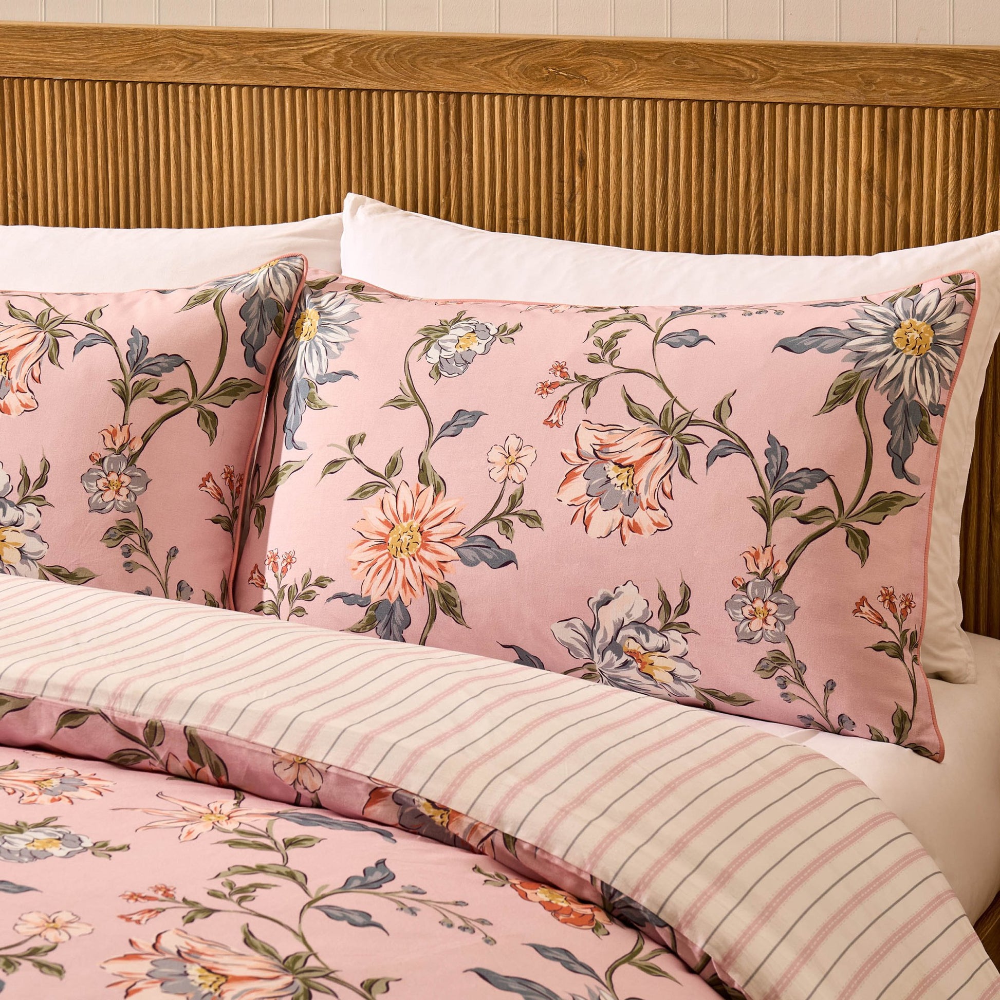 Celeste 300 Thread Count 100% Cotton Floral Duvet Cover & Pillowcase Set - Pink - DUSK