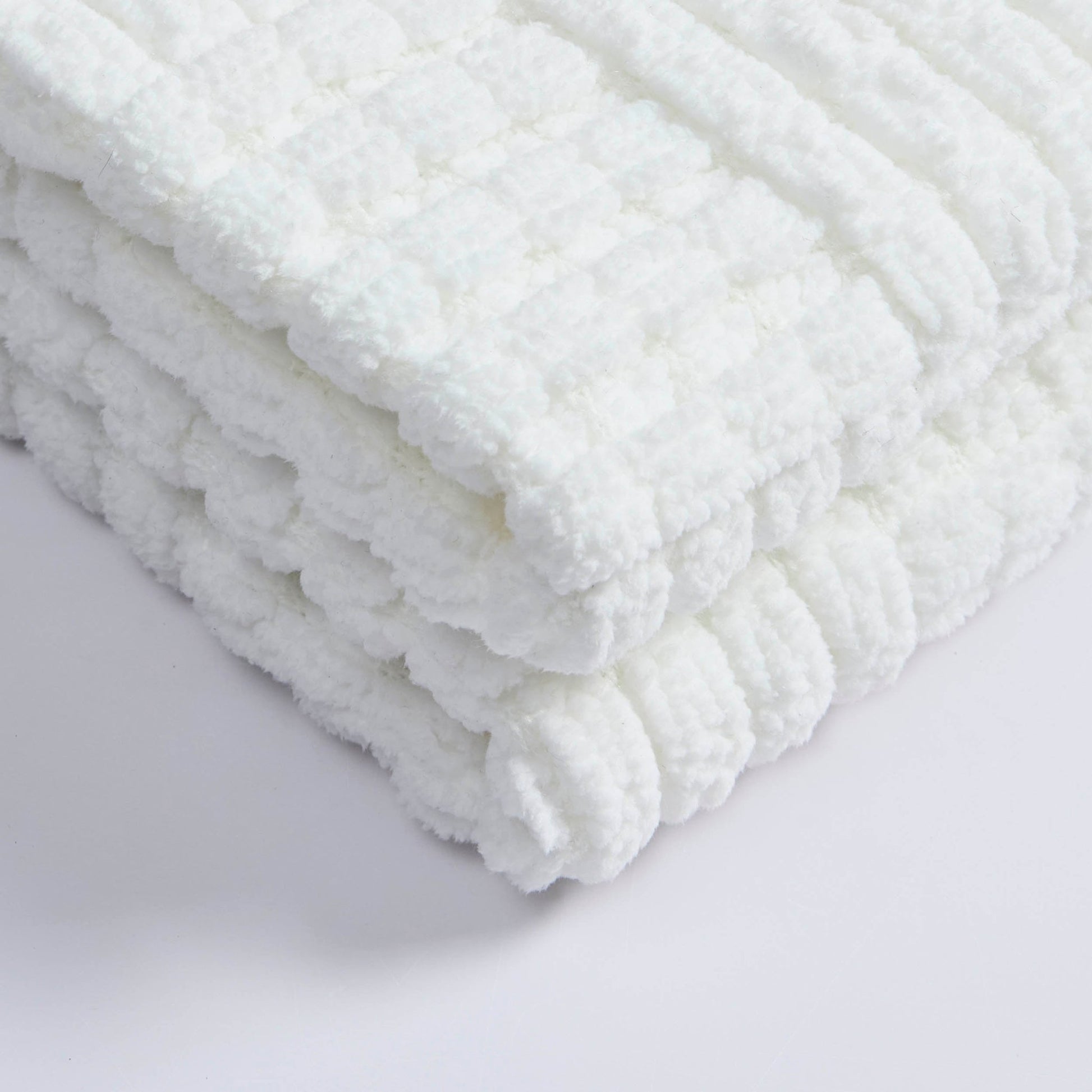 Chunky Chenille Sofa Throw - White - DUSK