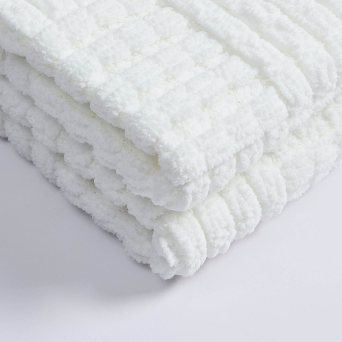 Chunky Chenille Throw - White - DUSK