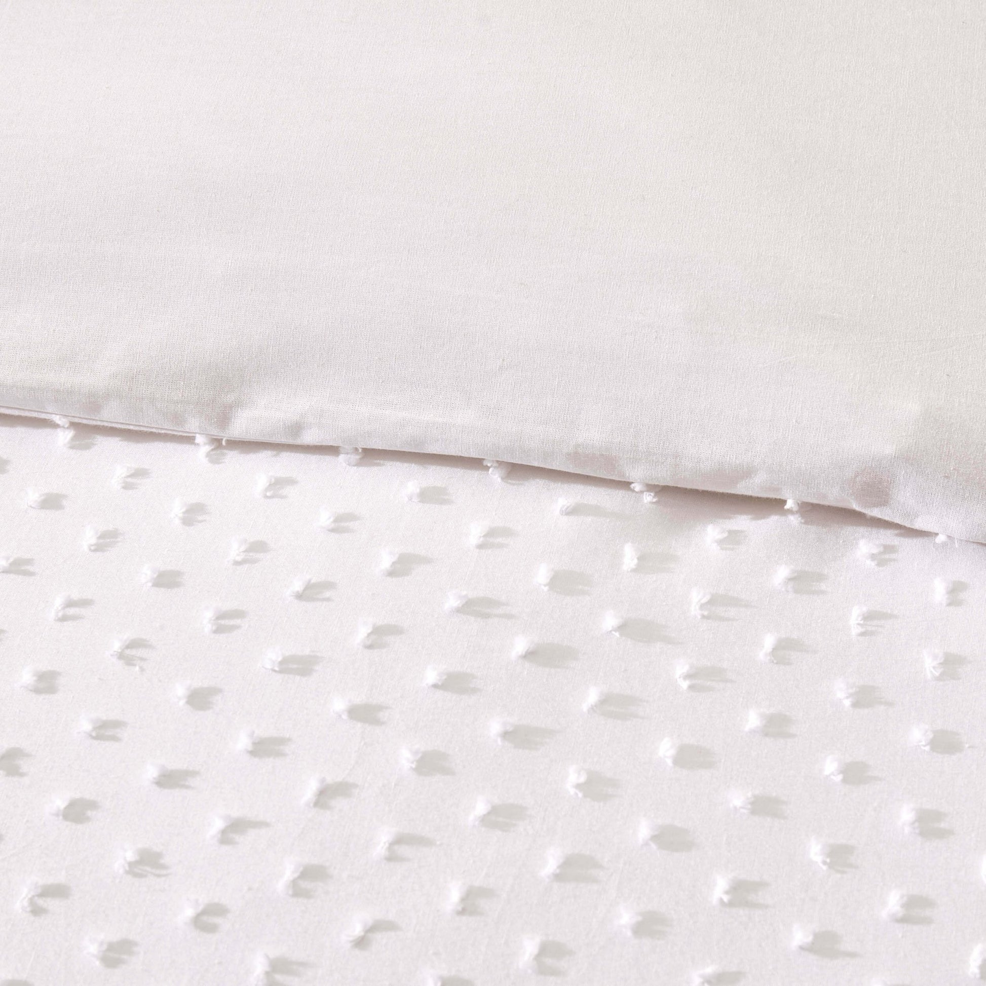 Clipped Jacquard Dobby 100% Cotton Duvet Cover & Pillowcase Set - White - DUSK