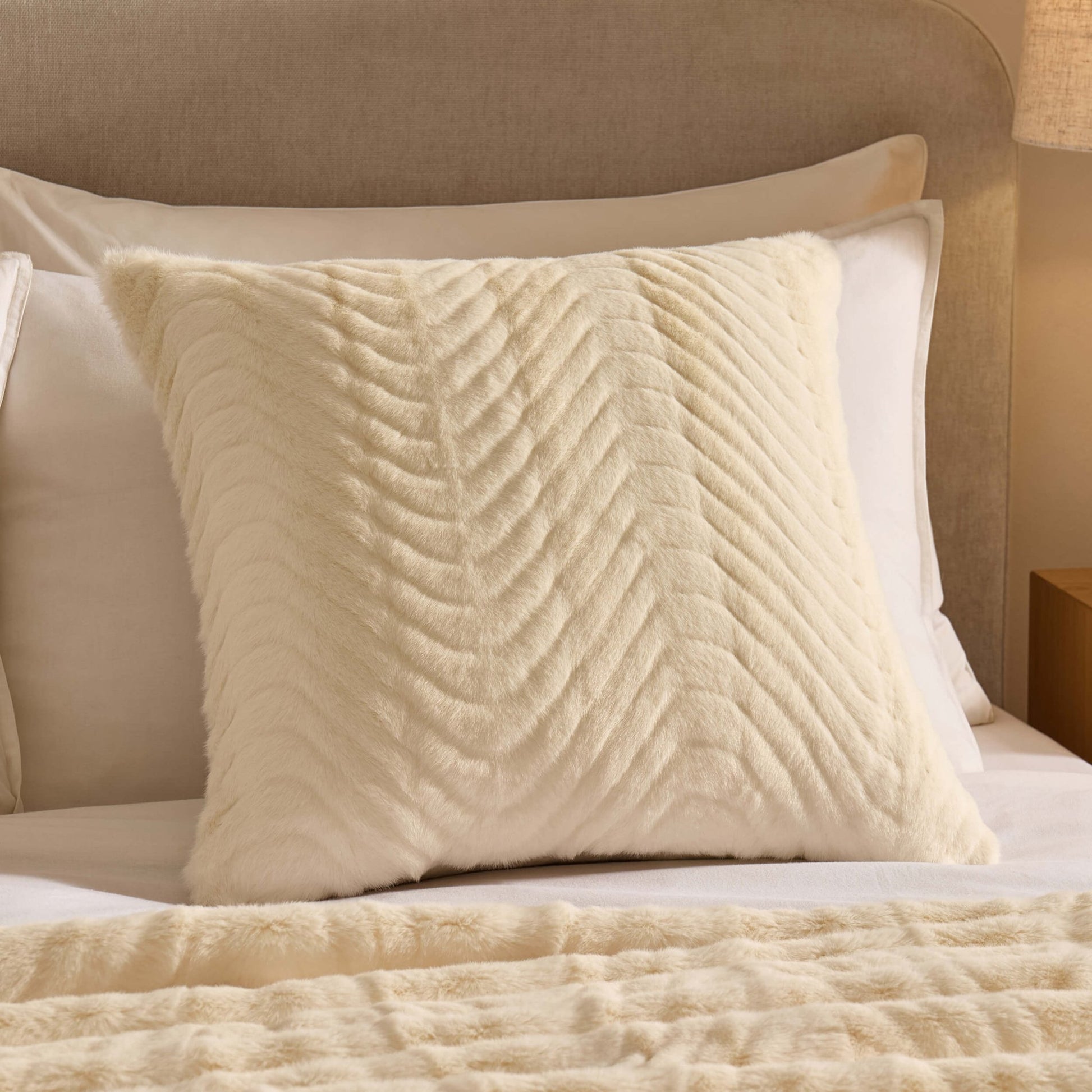 Curved Pattern Ribbed Faux Fur Cushion Cover - Cream - DUSK