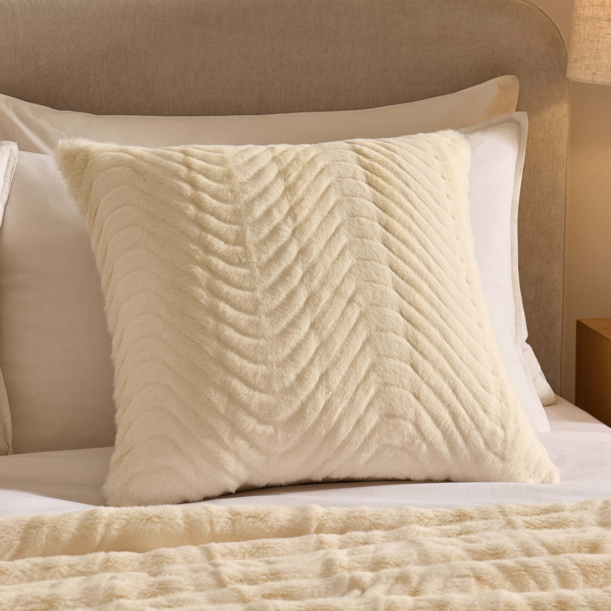 Curved Pattern Ribbed Faux Fur Cushion Cover - Cream - DUSK