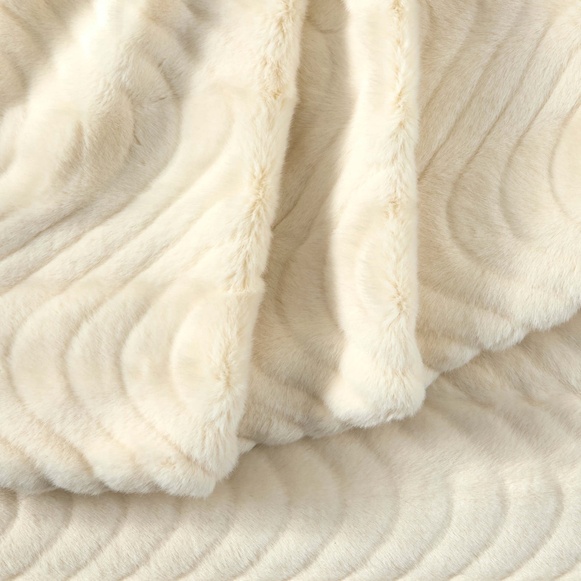 Curved Pattern Ribbed Faux Fur Sofa Throw - Cream - DUSK