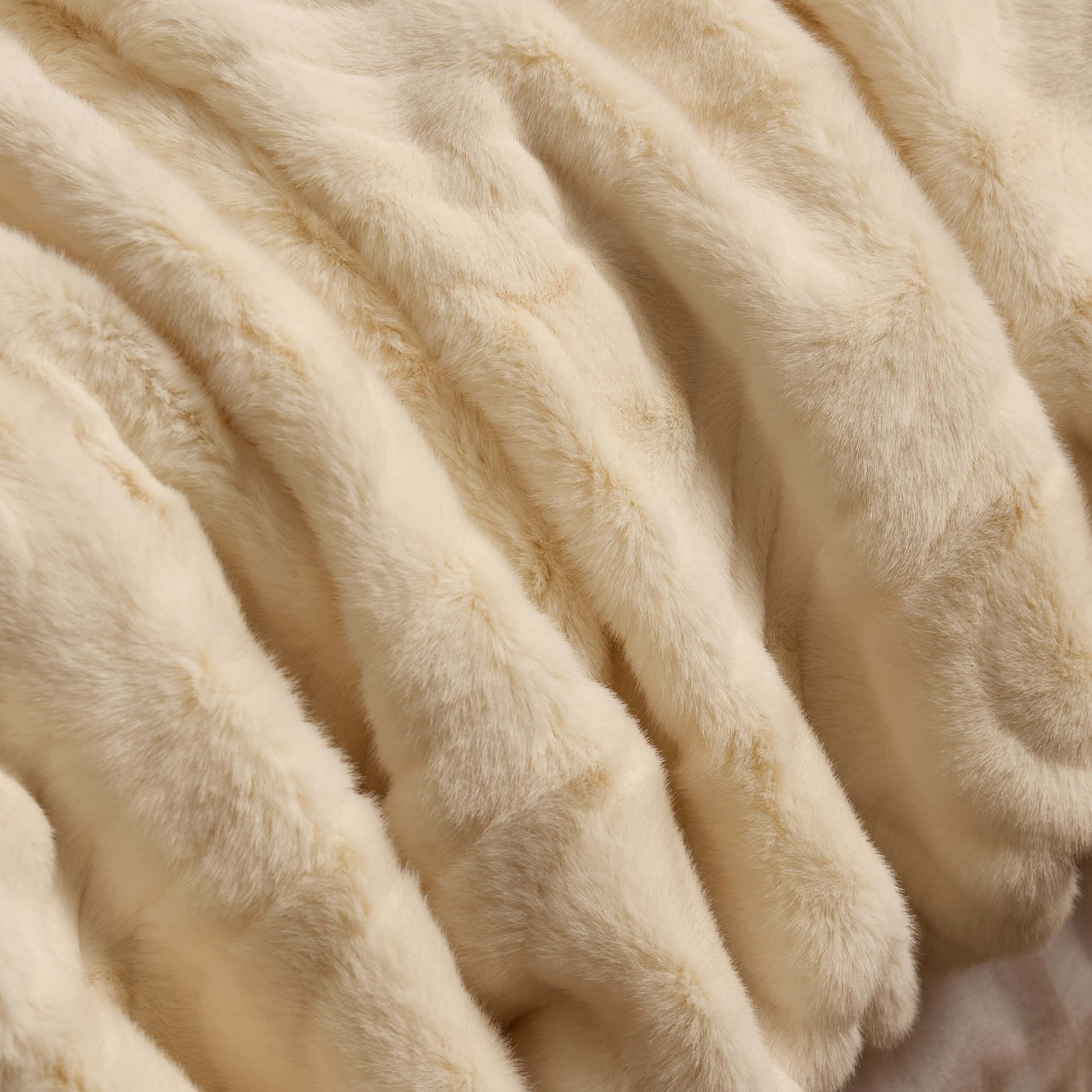 Curved Pattern Ribbed Faux Fur Sofa Throw - Cream - DUSK