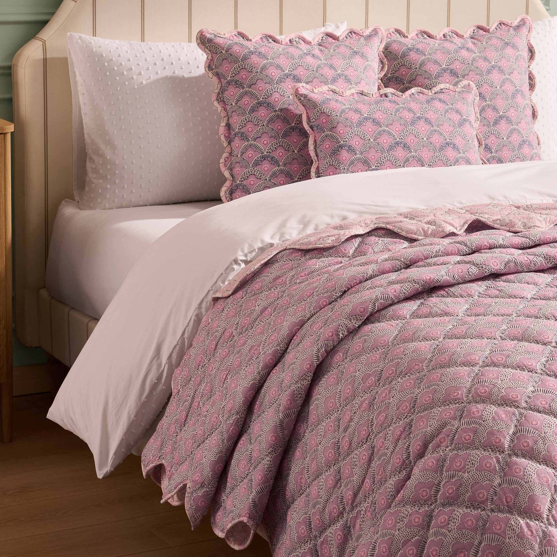 Esme 100% Cotton Printed Scallop Reversible Bedspread - Pink - DUSK