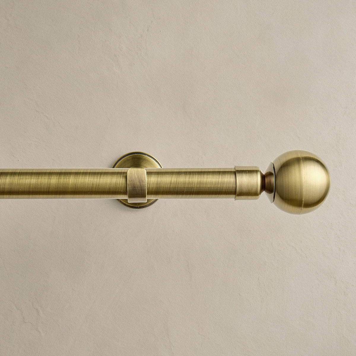 Extendable Metal Curtain Pole - Brass - DUSK