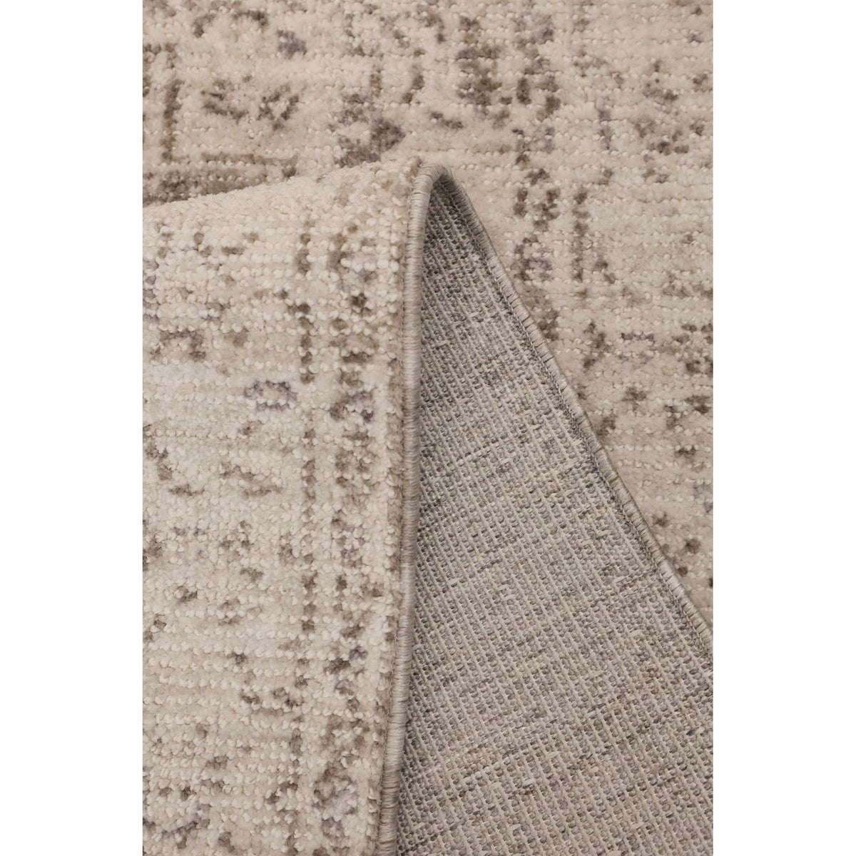 Ezra Traditional Tufted Edge Rug - Natural - DUSK