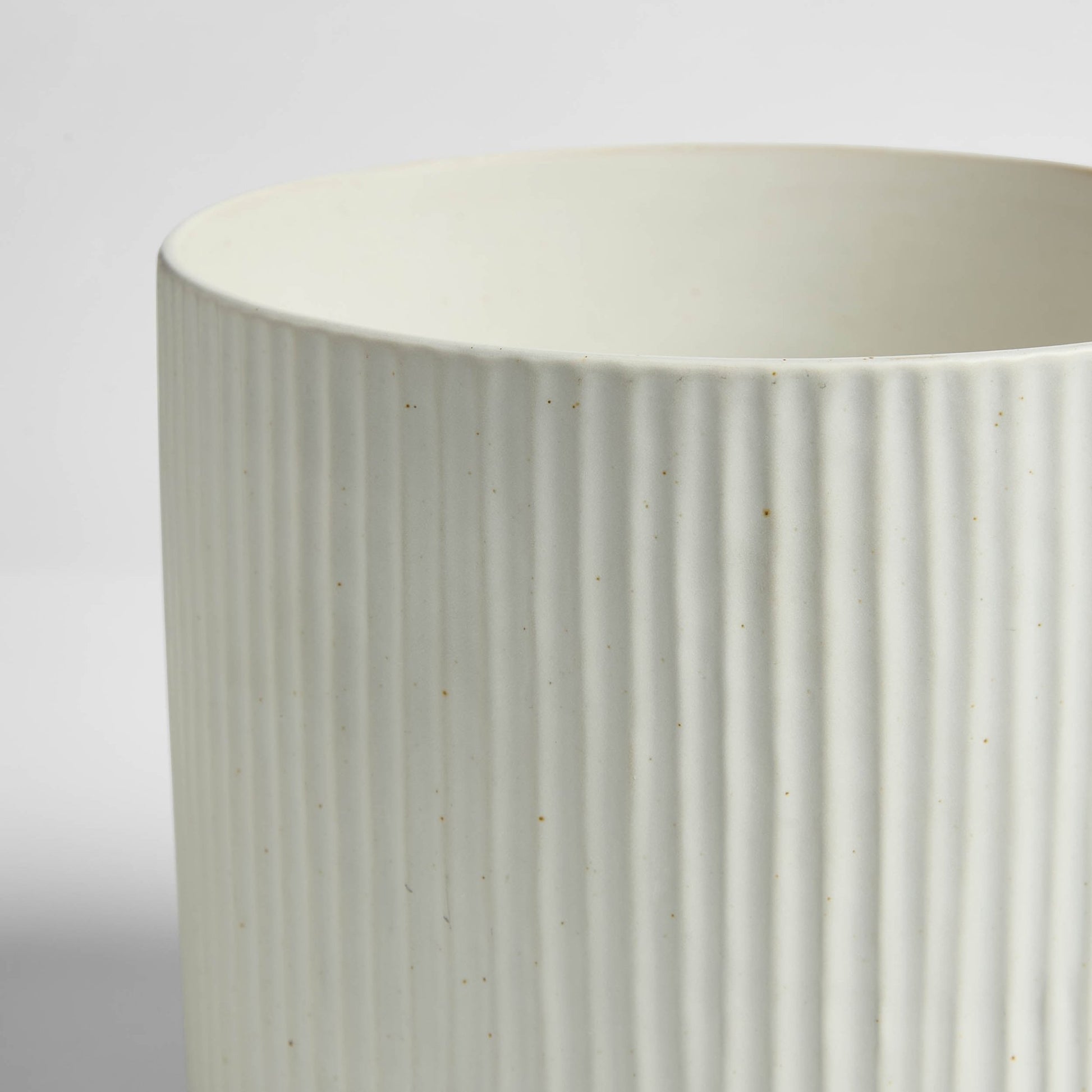 Flora Ribbed Clay Plant Pot - White - DUSK
