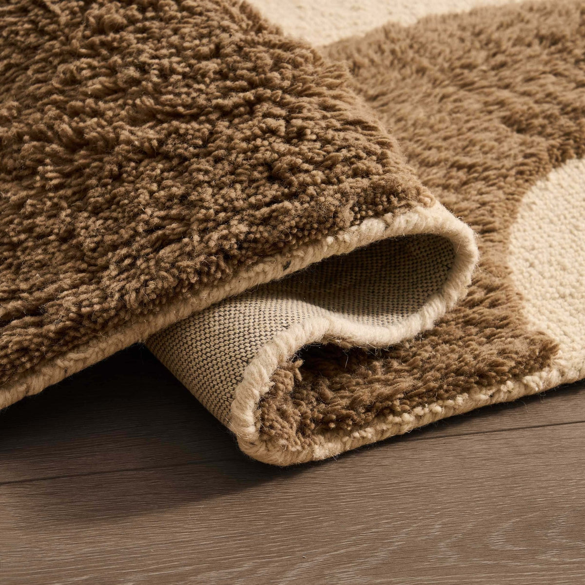Gillain Hand Woven Tuft Wool Swirl Rug - Taupe - DUSK