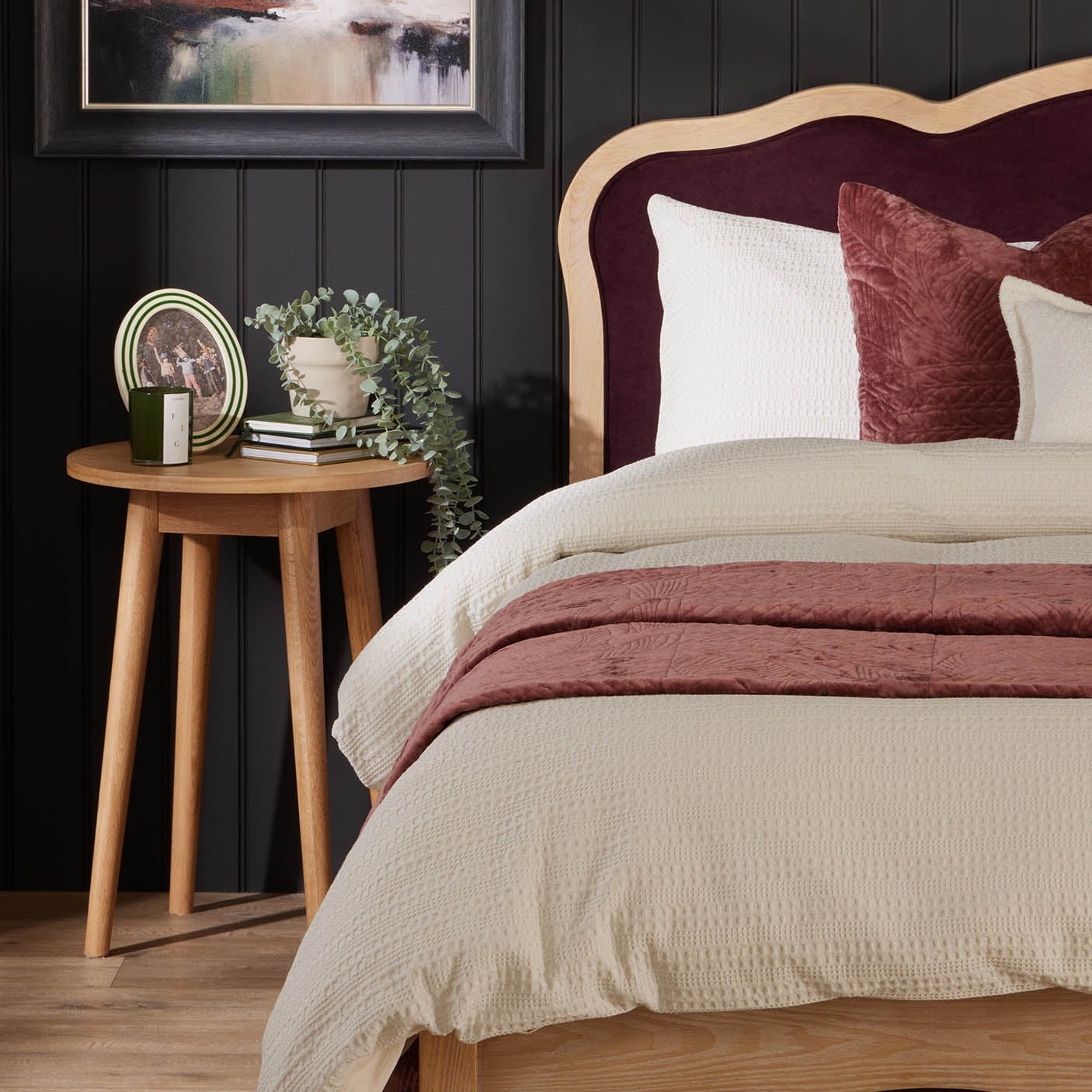 Heidi Solid Oak Round Side Table - Light Wood - DUSK
