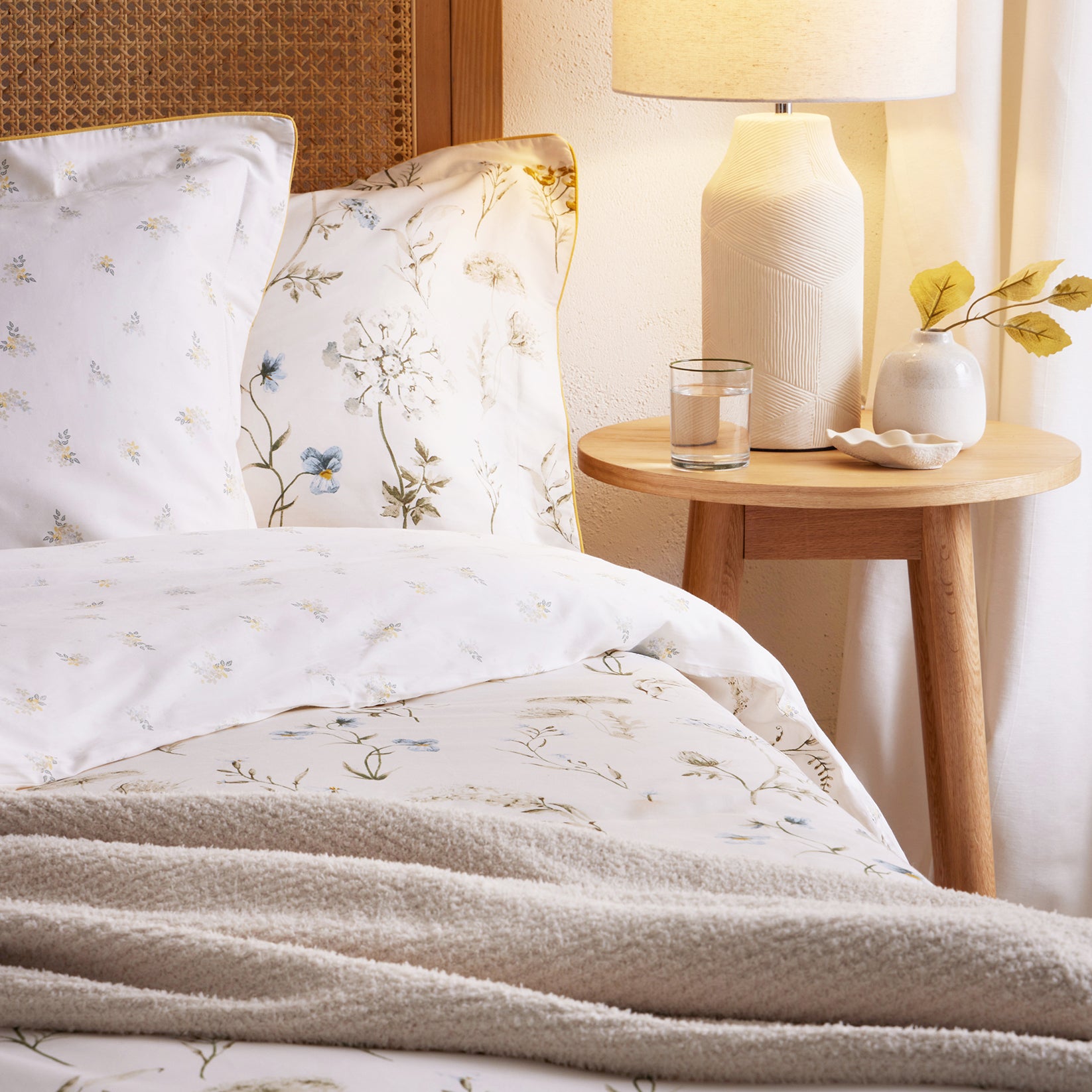 Jardin 300 Thread Count Reversible Duvet Cover & Pillowcases Set - Multi - DUSK