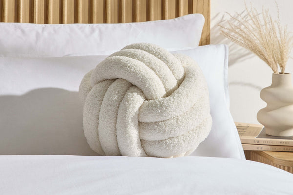 Knot Cushion - Off White - DUSK