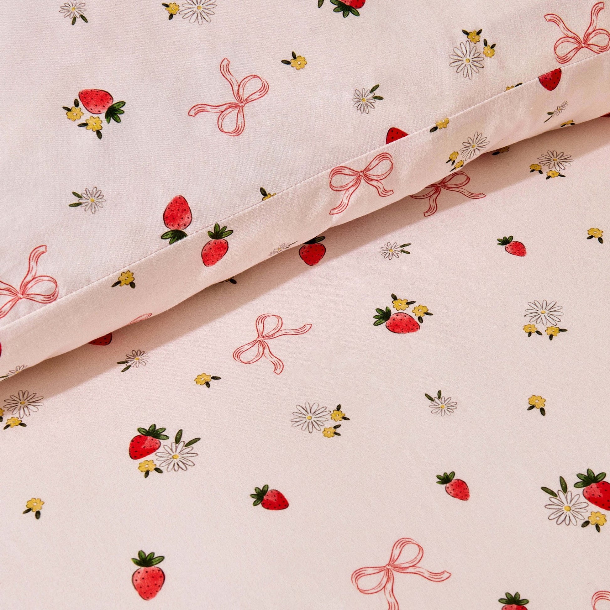 Layla 100% Cotton Strawberry Duvet Cover & Pillowcase set - Pink - DUSK