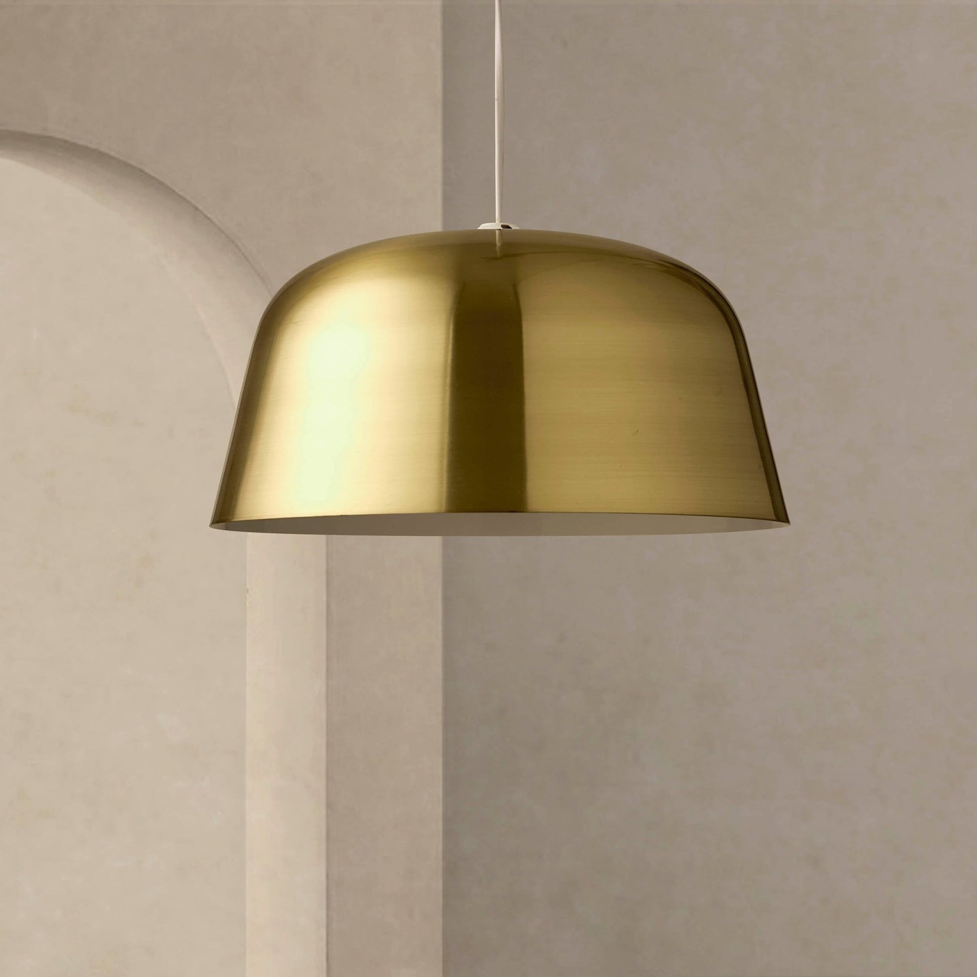 Lexi Easy Fit Shade Brushed Brass - Gold - DUSK