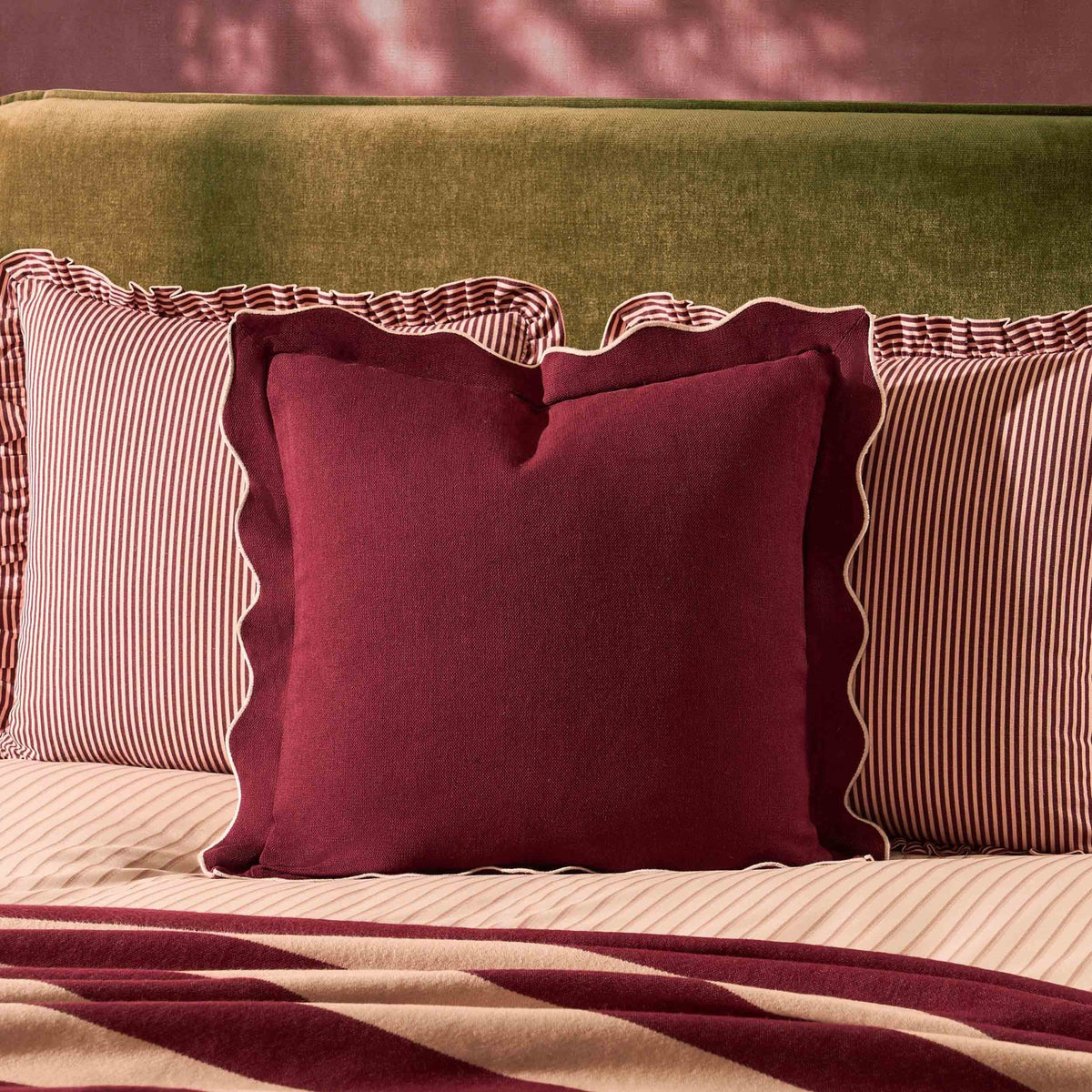Linen Blend Scallop Edge Sofa Cushion Cover - Burgundy/Pink - DUSK