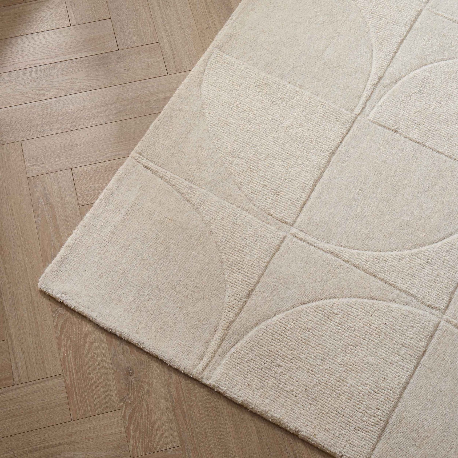 Liv Hand Woven Wool Half Circle Design Rug - Off White - DUSK