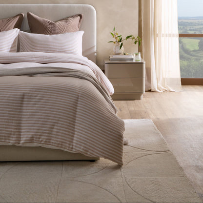 Liv Hand Woven Wool Half Circle Design Rug - Off White - DUSK