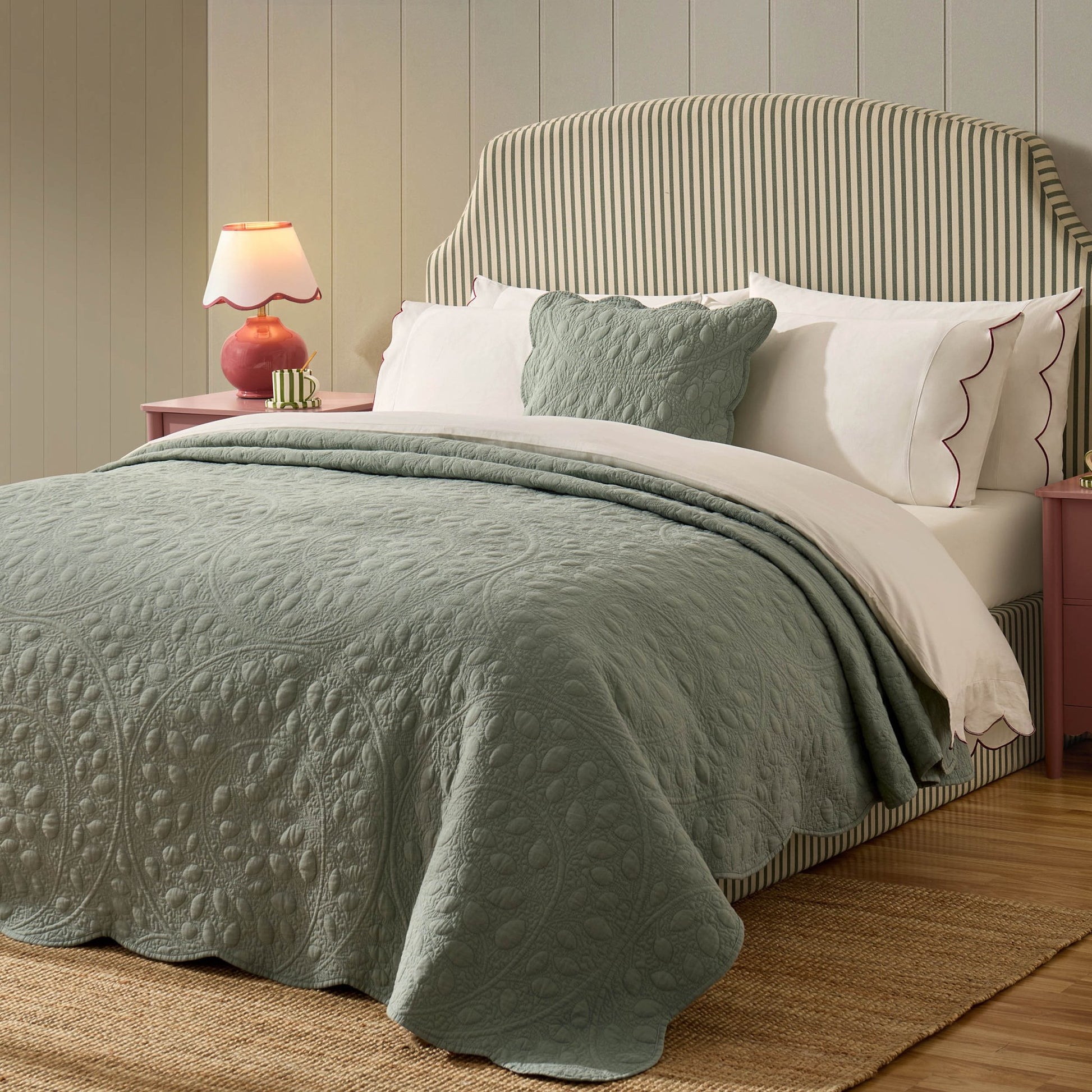 Lucerne Scallop Matelasse Bedspread - Forest Green - DUSK