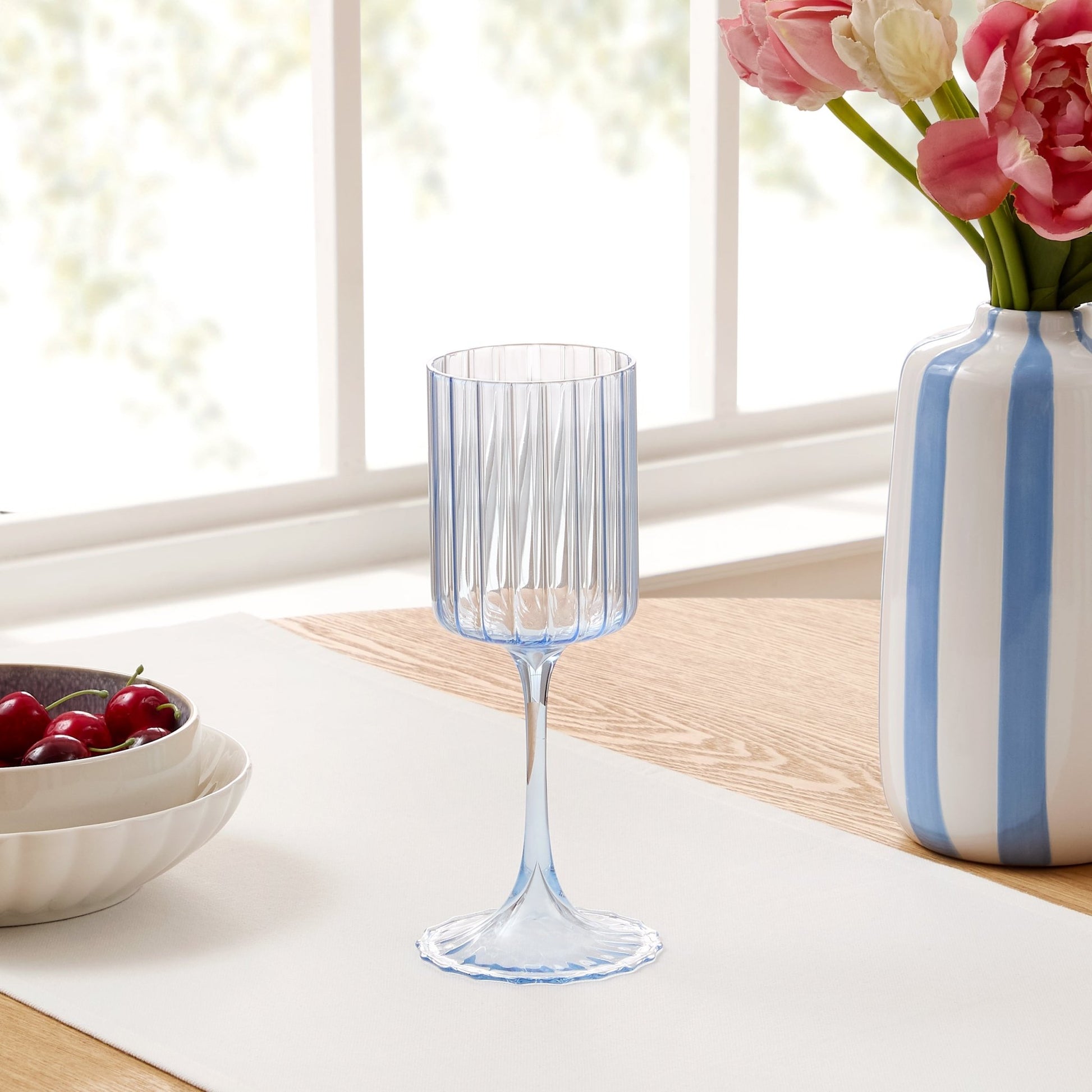 Lucinda Scalloped Edge Contrast Stem Wine Glasses - Set of 4 - Blue - DUSK