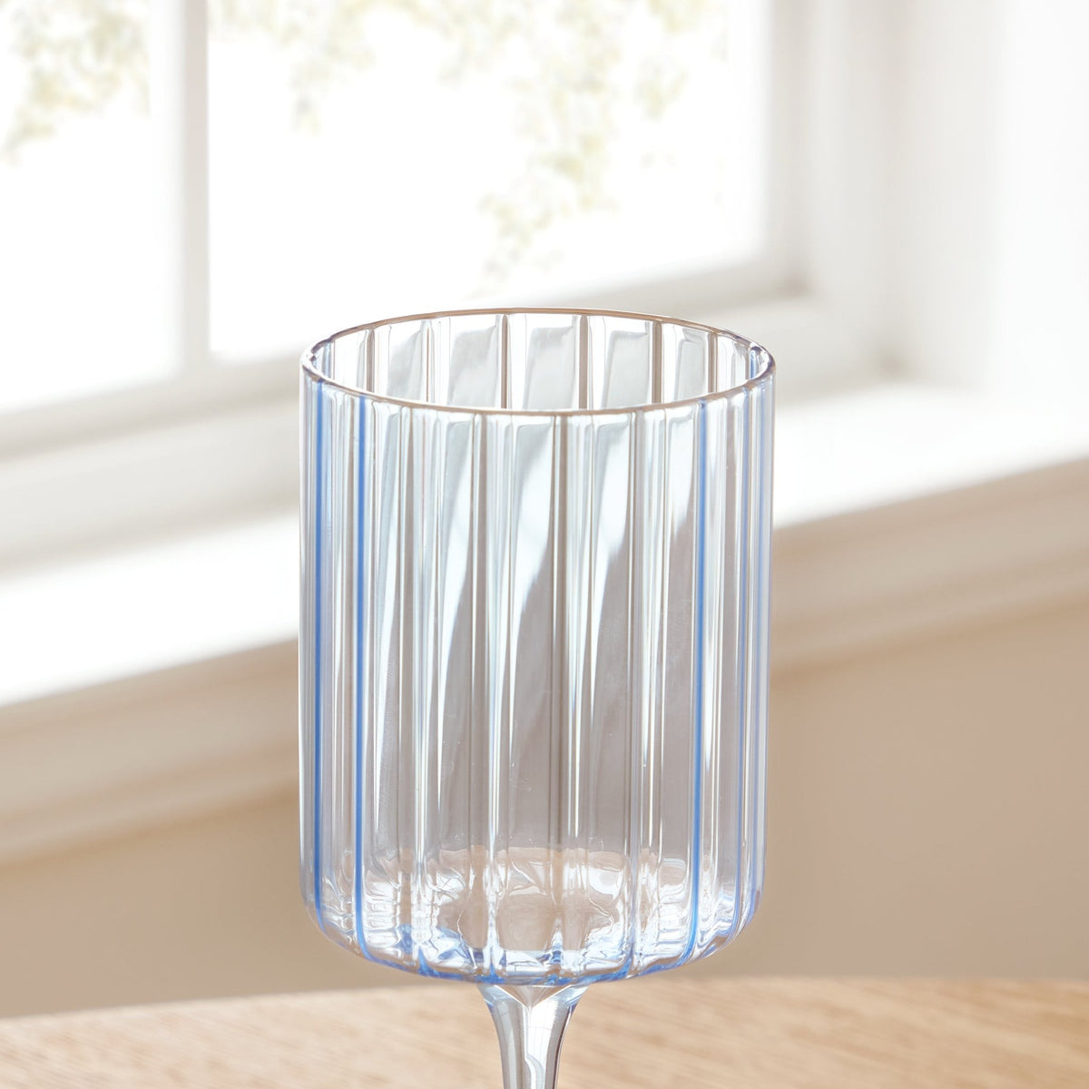 Lucinda Scalloped Edge Contrast Stem Wine Glasses - Set of 4 - Blue - DUSK
