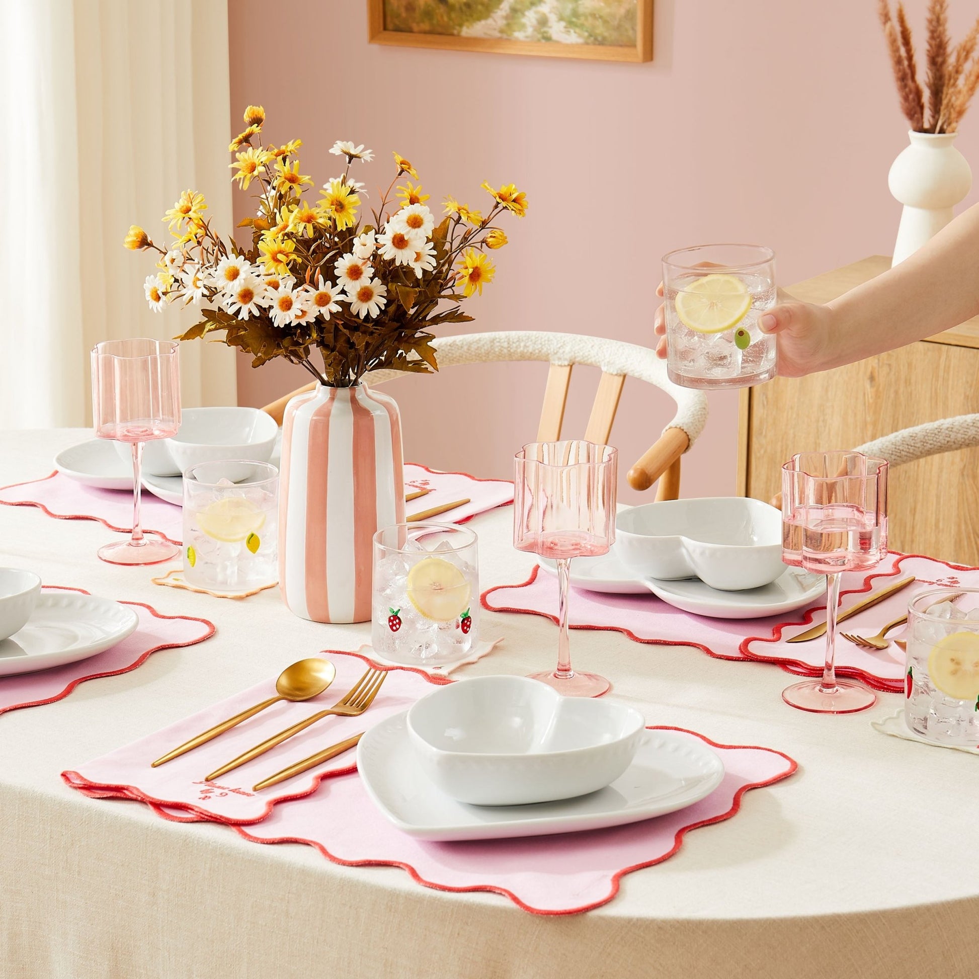 Meya Stripe Vase - Pink - DUSK