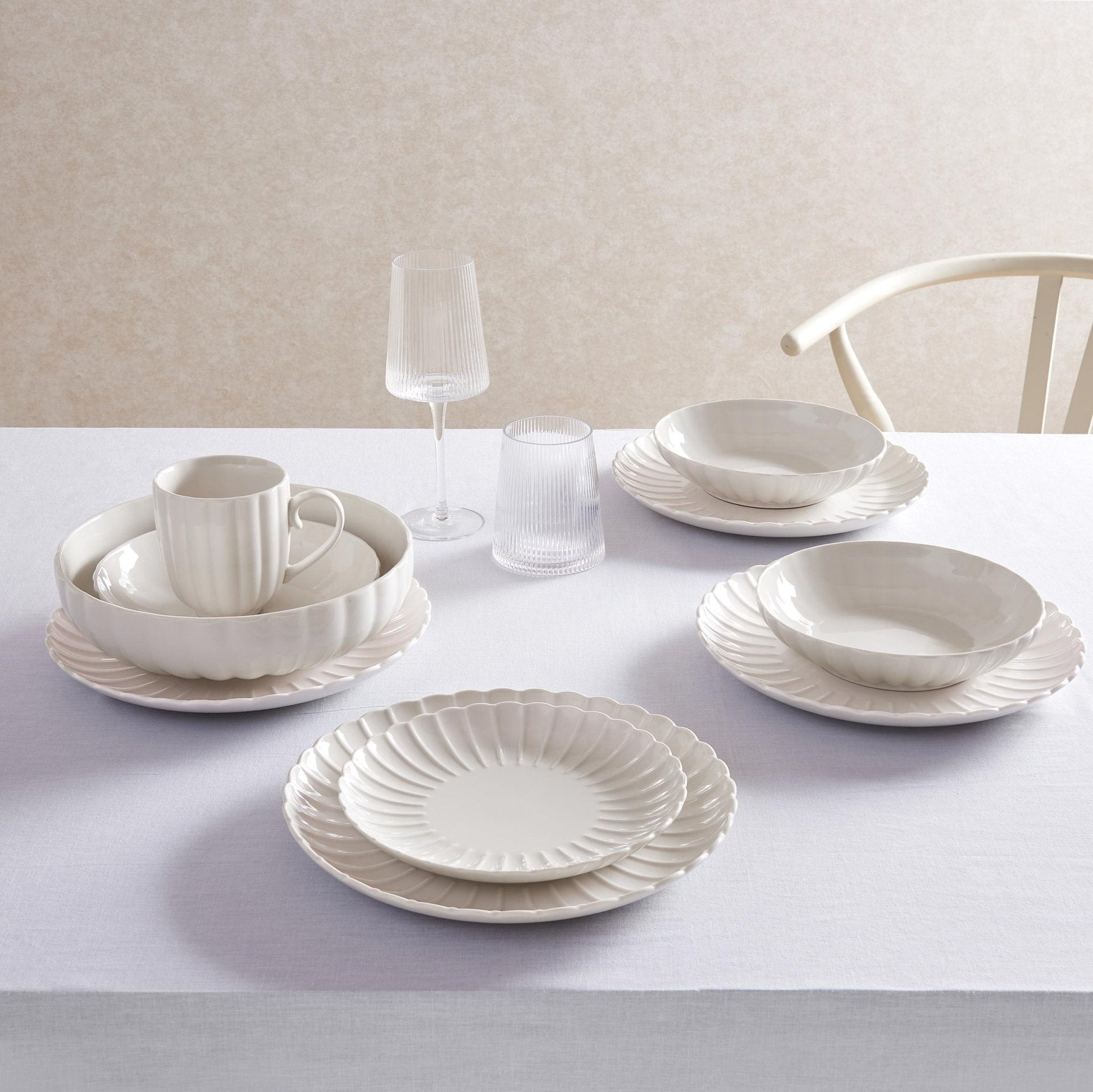 Mira Scalloped Set of 4 Dinner Plates - Off White - DUSK