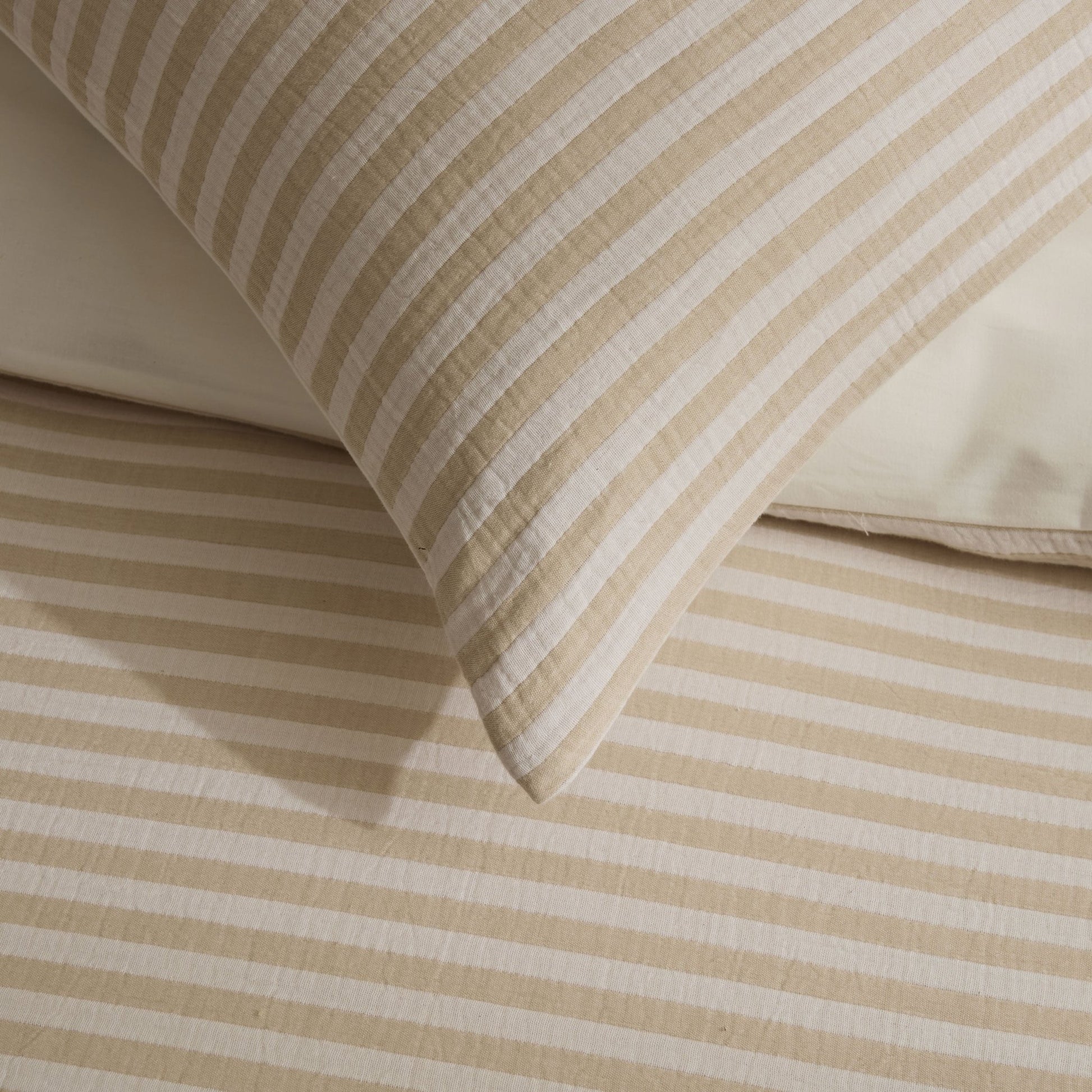 Miran Yarn Dyed Muslin Duvet Cover & Pillowcase Set - Natural/White - DUSK